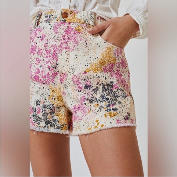 Anthropologie Pilcro Floral Scrunchy Shorts Denim Boho Medium - Picture 2 of 13